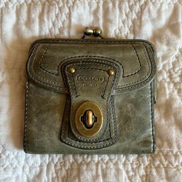 RARE Coach Vintage Y2K 90's Legacy Genuine Leather French Framed Kisslock Wallet - Picture 1 of 3